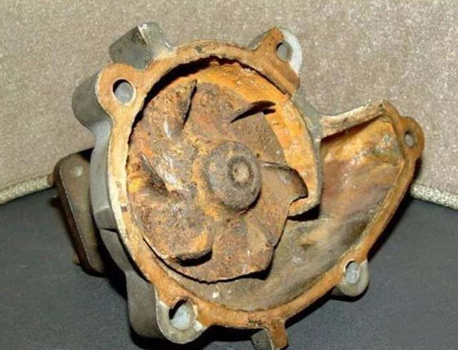 循環(huán)水泵內(nèi)部生銹怎么辦？